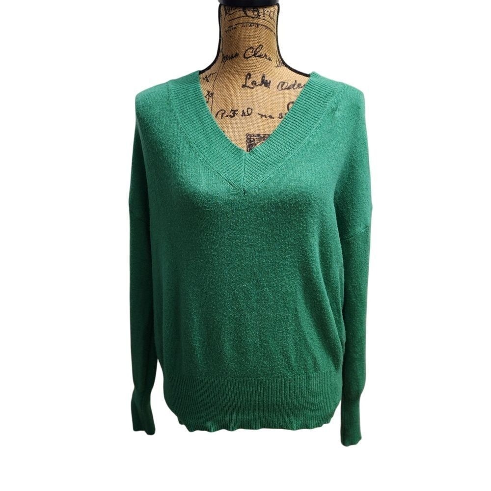Philosophy Green V-Neck Sweater Classic Soft Knit Long Sleeve Pullover Size S